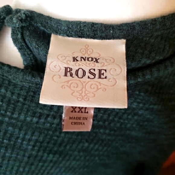 Knox Rose lace sleeve top in dark green. - Picture 5 of 7